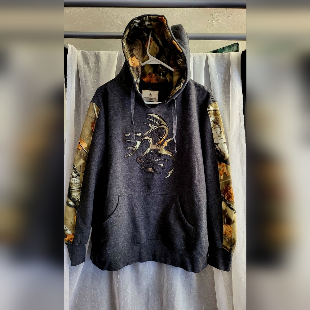 Legendary white tails hoody
